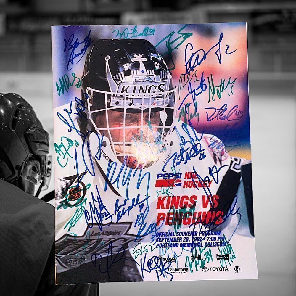 2002 Signed Autographed LA Kings Hockey Program
